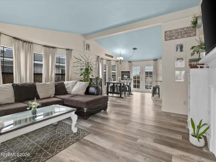 322 Ave De La Bleu De Clair, Sparks, Nevada 89434, 3 Bedrooms Bedrooms, ,2 BathroomsBathrooms,Residential,Residential,Ave De La Bleu De Clair,260001527