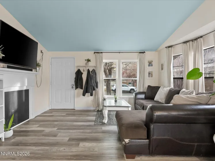 322 Ave De La Bleu De Clair, Sparks, Nevada 89434, 3 Bedrooms Bedrooms, ,2 BathroomsBathrooms,Residential,Residential,Ave De La Bleu De Clair,260001527