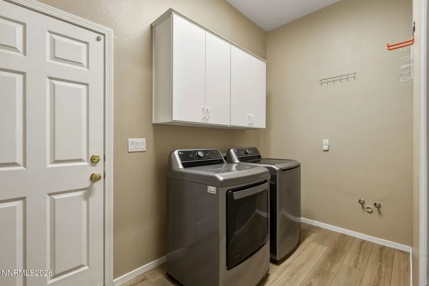 10625 Blue Moon, Reno, Nevada 89521, 3 Bedrooms Bedrooms, ,3 BathroomsBathrooms,Residential,Residential,Blue Moon,260001532