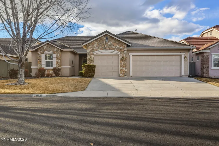 10625 Blue Moon, Reno, Nevada 89521, 3 Bedrooms Bedrooms, ,3 BathroomsBathrooms,Residential,Residential,Blue Moon,260001532