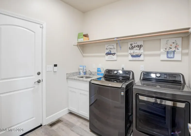 800 Great Basin, Fallon, Nevada 89406, 3 Bedrooms Bedrooms, ,2 BathroomsBathrooms,Residential,Residential,Great Basin,260001543