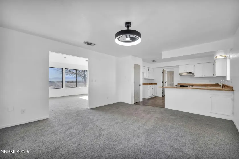 430 Calle De La Plata, Sparks, Nevada 89441, 3 Bedrooms Bedrooms, ,2 BathroomsBathrooms,Residential Lease,Manufactured,Calle De La Plata,260001546