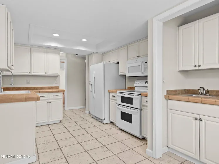 90 May, Sparks, Nevada 89436, 3 Bedrooms Bedrooms, ,3 BathroomsBathrooms,Residential,Residential,May,260001551