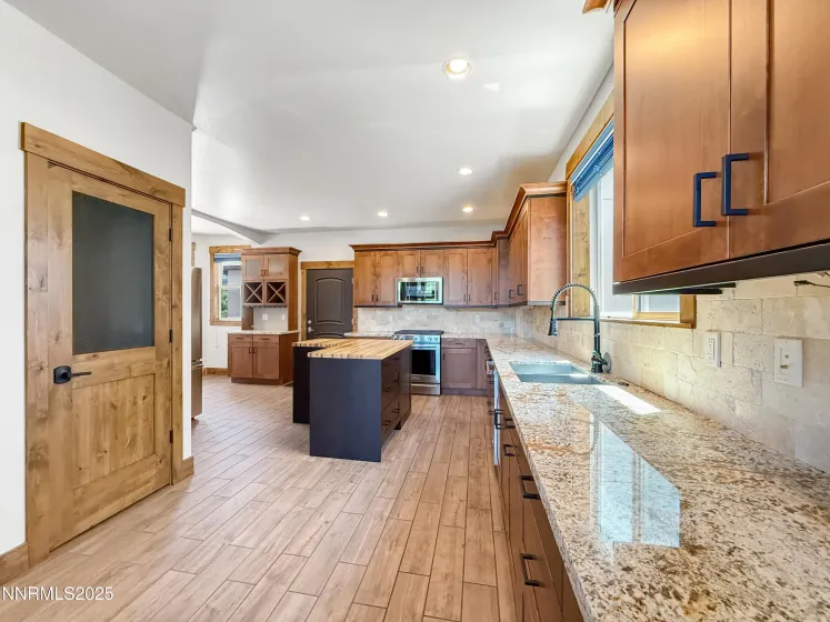 6348 Chilhowee, Sparks, Nevada 89436, 3 Bedrooms Bedrooms, ,3 BathroomsBathrooms,Residential,Residential,Chilhowee,250051970