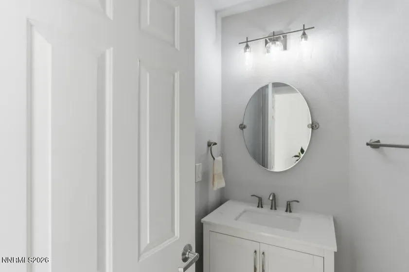 2556 Edgerock, Reno, Nevada 89519, 3 Bedrooms Bedrooms, ,3 BathroomsBathrooms,Residential,Residential,Edgerock,260001553