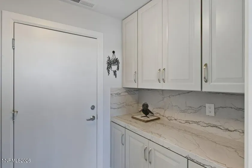 2556 Edgerock, Reno, Nevada 89519, 3 Bedrooms Bedrooms, ,3 BathroomsBathrooms,Residential,Residential,Edgerock,260001553