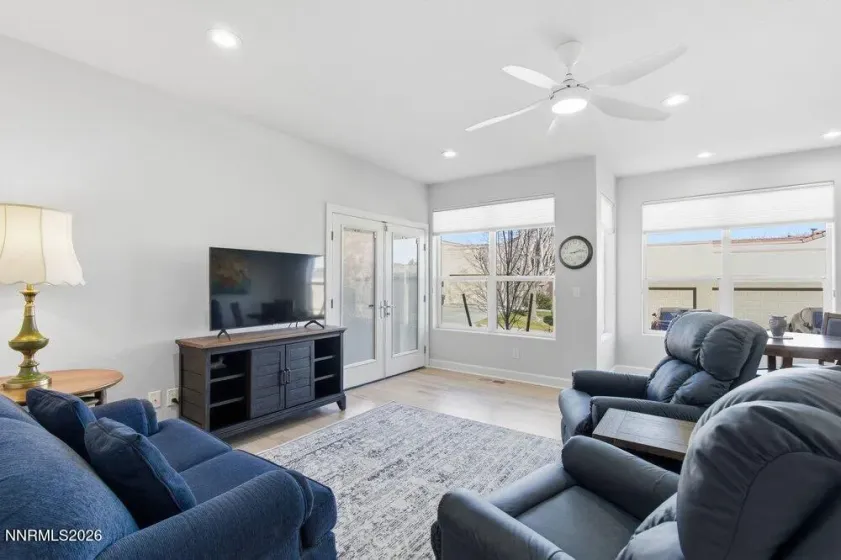 2556 Edgerock, Reno, Nevada 89519, 3 Bedrooms Bedrooms, ,3 BathroomsBathrooms,Residential,Residential,Edgerock,260001553