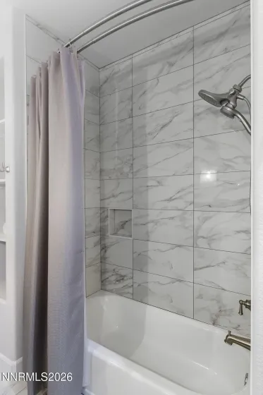 2556 Edgerock, Reno, Nevada 89519, 3 Bedrooms Bedrooms, ,3 BathroomsBathrooms,Residential,Residential,Edgerock,260001553