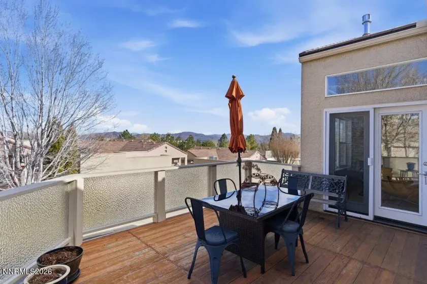 2556 Edgerock, Reno, Nevada 89519, 3 Bedrooms Bedrooms, ,3 BathroomsBathrooms,Residential,Residential,Edgerock,260001553