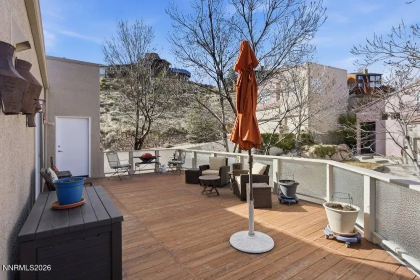 2556 Edgerock, Reno, Nevada 89519, 3 Bedrooms Bedrooms, ,3 BathroomsBathrooms,Residential,Residential,Edgerock,260001553