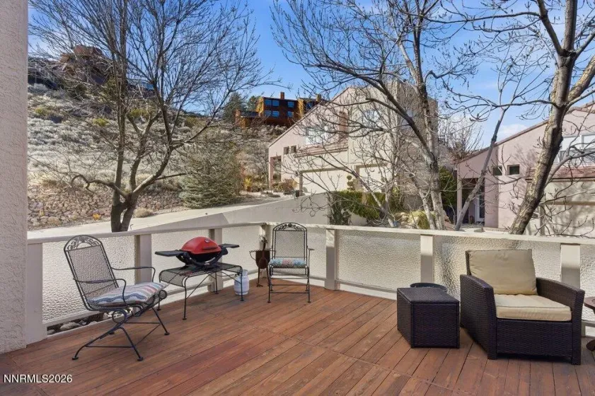 2556 Edgerock, Reno, Nevada 89519, 3 Bedrooms Bedrooms, ,3 BathroomsBathrooms,Residential,Residential,Edgerock,260001553