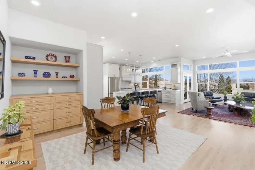 2556 Edgerock, Reno, Nevada 89519, 3 Bedrooms Bedrooms, ,3 BathroomsBathrooms,Residential,Residential,Edgerock,260001553