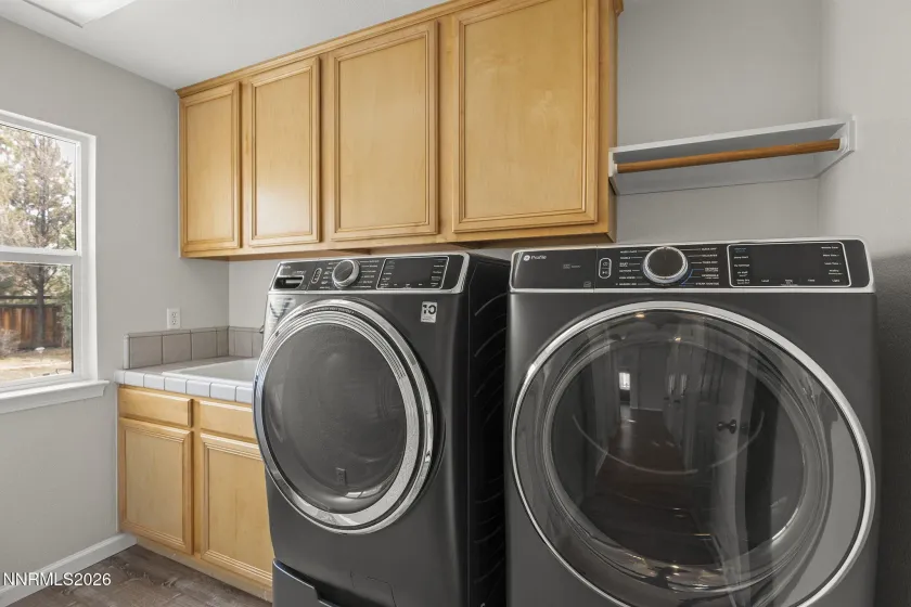 5926 Ingleston, Sparks, Nevada 89436, 4 Bedrooms Bedrooms, ,3 BathroomsBathrooms,Residential,Residential,Ingleston,260001557