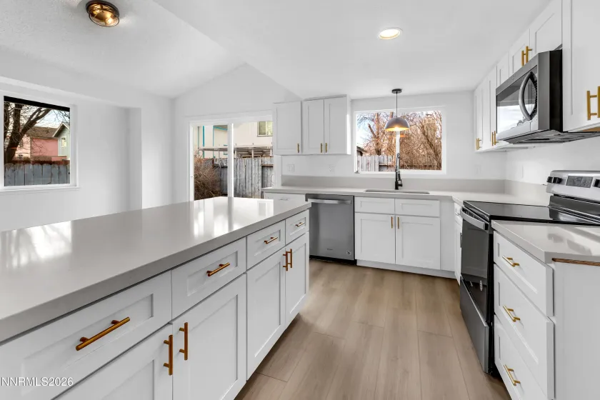 2771 Santa Ana, Reno, Nevada 89502, 3 Bedrooms Bedrooms, ,2 BathroomsBathrooms,Residential,Residential,Santa Ana,260001558