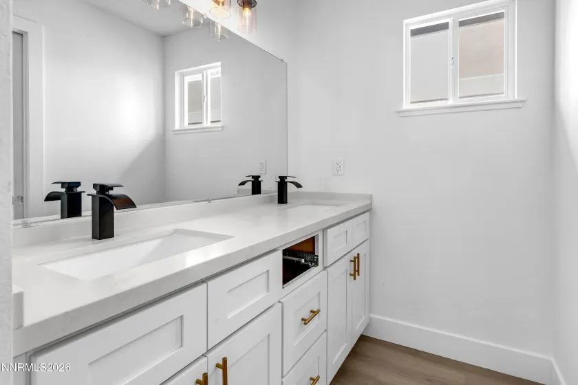 2771 Santa Ana, Reno, Nevada 89502, 3 Bedrooms Bedrooms, ,2 BathroomsBathrooms,Residential,Residential,Santa Ana,260001558