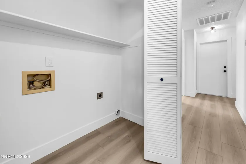 2771 Santa Ana, Reno, Nevada 89502, 3 Bedrooms Bedrooms, ,2 BathroomsBathrooms,Residential,Residential,Santa Ana,260001558