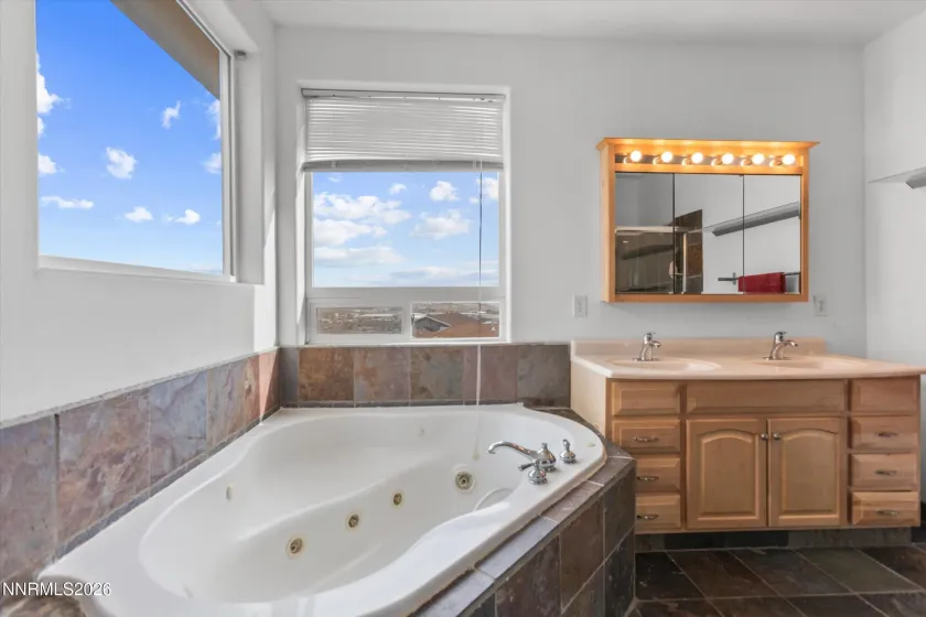 4780 Koenig, Reno, Nevada 89506, 5 Bedrooms Bedrooms, ,5 BathroomsBathrooms,Residential,Residential,Koenig,260001561