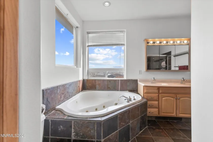 4780 Koenig, Reno, Nevada 89506, 5 Bedrooms Bedrooms, ,5 BathroomsBathrooms,Residential,Residential,Koenig,260001561