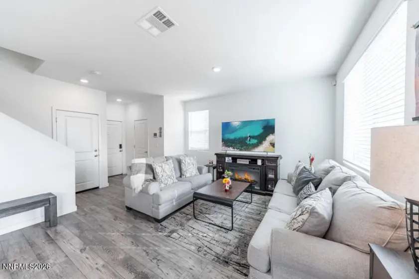 8830 Wolf Moon, Reno, Nevada 89506, 3 Bedrooms Bedrooms, ,3 BathroomsBathrooms,Residential,Residential,Wolf Moon,260001566