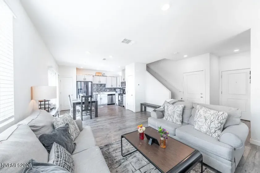 8830 Wolf Moon, Reno, Nevada 89506, 3 Bedrooms Bedrooms, ,3 BathroomsBathrooms,Residential,Residential,Wolf Moon,260001566