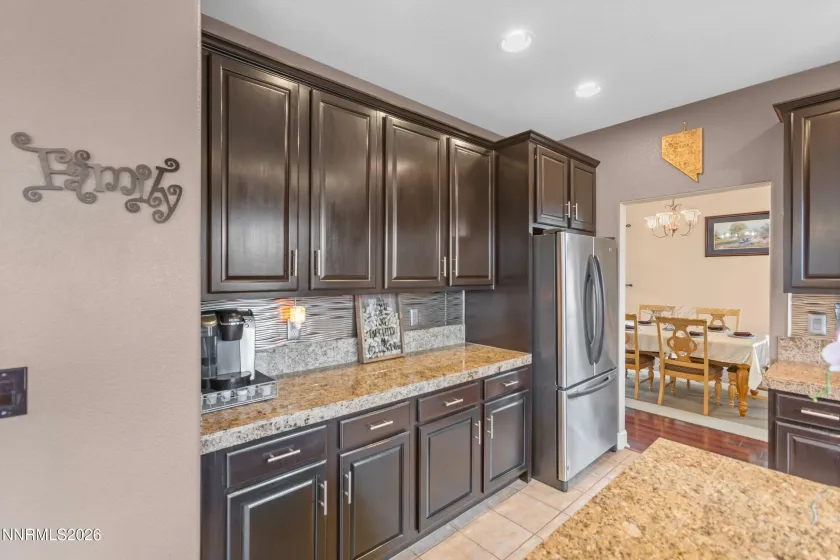 2773 Decoy, Sparks, Nevada 89436, 5 Bedrooms Bedrooms, ,3 BathroomsBathrooms,Residential,Residential,Decoy,260001567