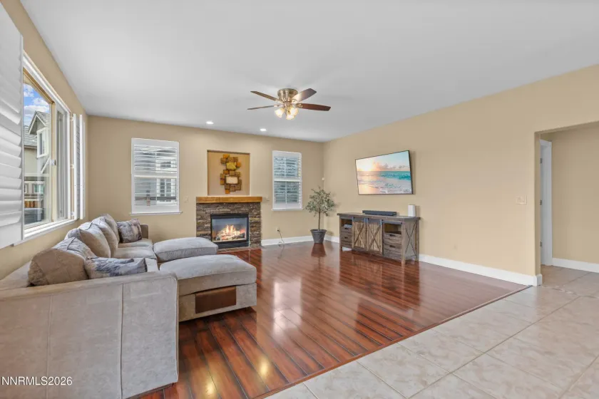 2773 Decoy, Sparks, Nevada 89436, 5 Bedrooms Bedrooms, ,3 BathroomsBathrooms,Residential,Residential,Decoy,260001567