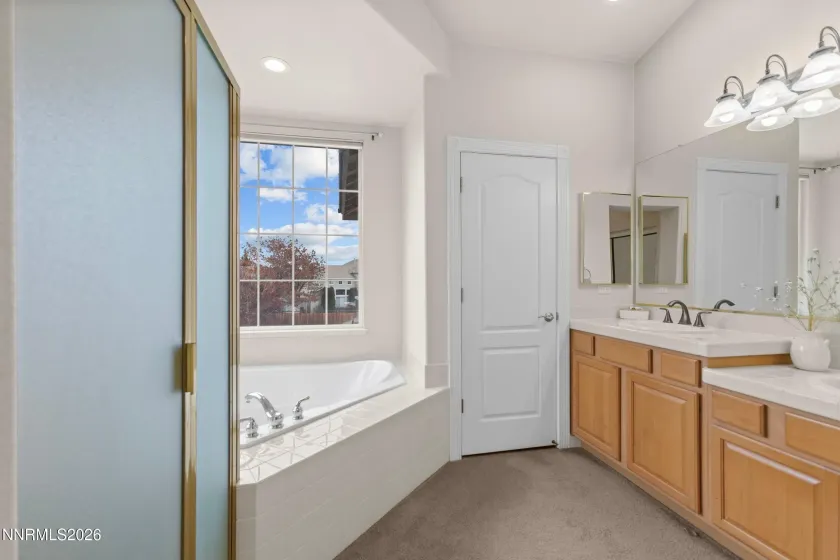 2773 Decoy, Sparks, Nevada 89436, 5 Bedrooms Bedrooms, ,3 BathroomsBathrooms,Residential,Residential,Decoy,260001567