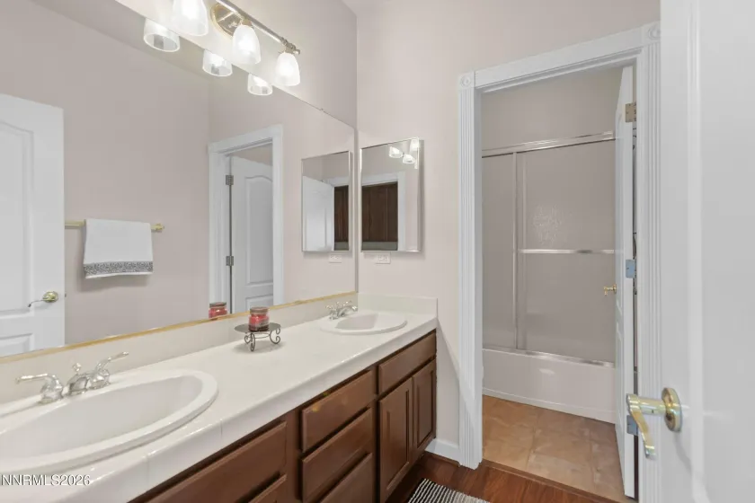 2773 Decoy, Sparks, Nevada 89436, 5 Bedrooms Bedrooms, ,3 BathroomsBathrooms,Residential,Residential,Decoy,260001567