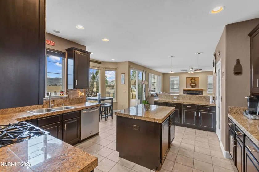 2773 Decoy, Sparks, Nevada 89436, 5 Bedrooms Bedrooms, ,3 BathroomsBathrooms,Residential,Residential,Decoy,260001567