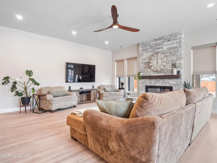 408 Kelsey, Minden, Nevada 89423, 4 Bedrooms Bedrooms, ,4 BathroomsBathrooms,Residential,Residential,Kelsey,260001568