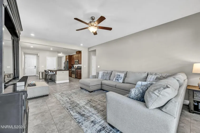 10145 Toltec, Reno, Nevada 89521, 3 Bedrooms Bedrooms, ,2 BathroomsBathrooms,Residential,Residential,Toltec,260001571