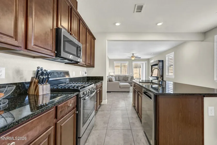 10145 Toltec, Reno, Nevada 89521, 3 Bedrooms Bedrooms, ,2 BathroomsBathrooms,Residential,Residential,Toltec,260001571