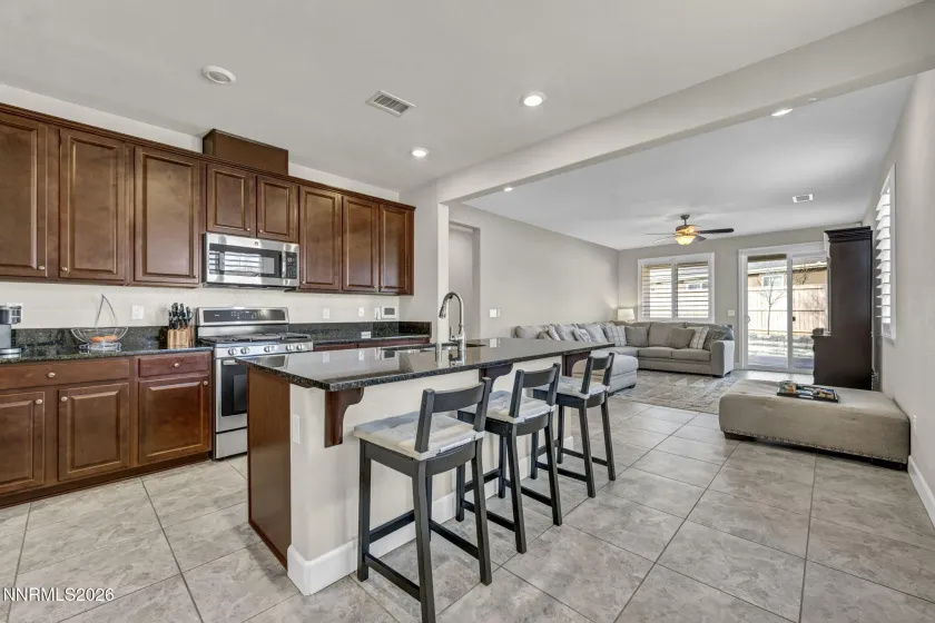 10145 Toltec, Reno, Nevada 89521, 3 Bedrooms Bedrooms, ,2 BathroomsBathrooms,Residential,Residential,Toltec,260001571