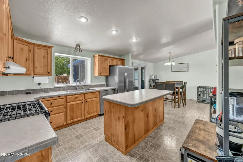 16 Saint Andrews, Yerington, Nevada 89447, 4 Bedrooms Bedrooms, ,2 BathroomsBathrooms,Residential,Residential,Saint Andrews,260001572