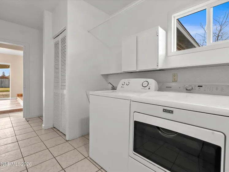 91 York, Sparks, Nevada 89431, 2 Bedrooms Bedrooms, ,2 BathroomsBathrooms,Residential,Residential,York,260001573