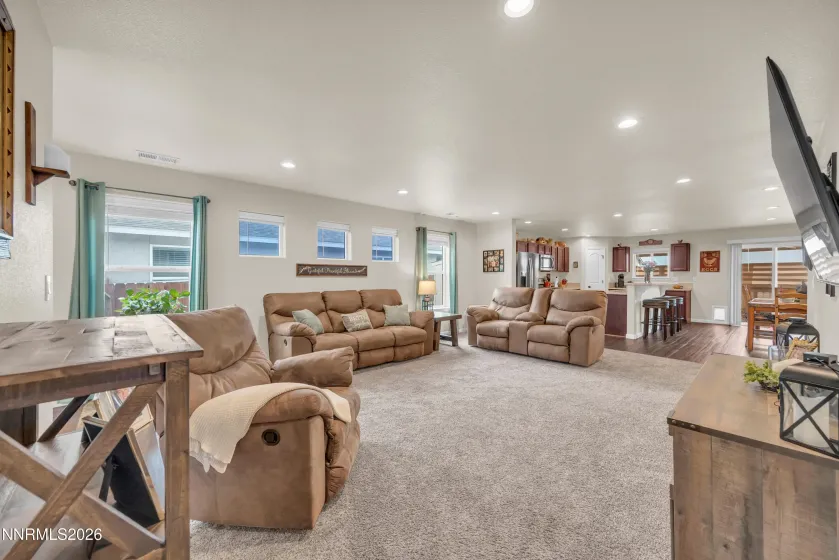 2552 Ladera Dr Living Room