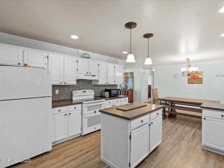 2830 Country Club, Fallon, Nevada 89406, 3 Bedrooms Bedrooms, ,2 BathroomsBathrooms,Residential,Residential,Country Club,250057663