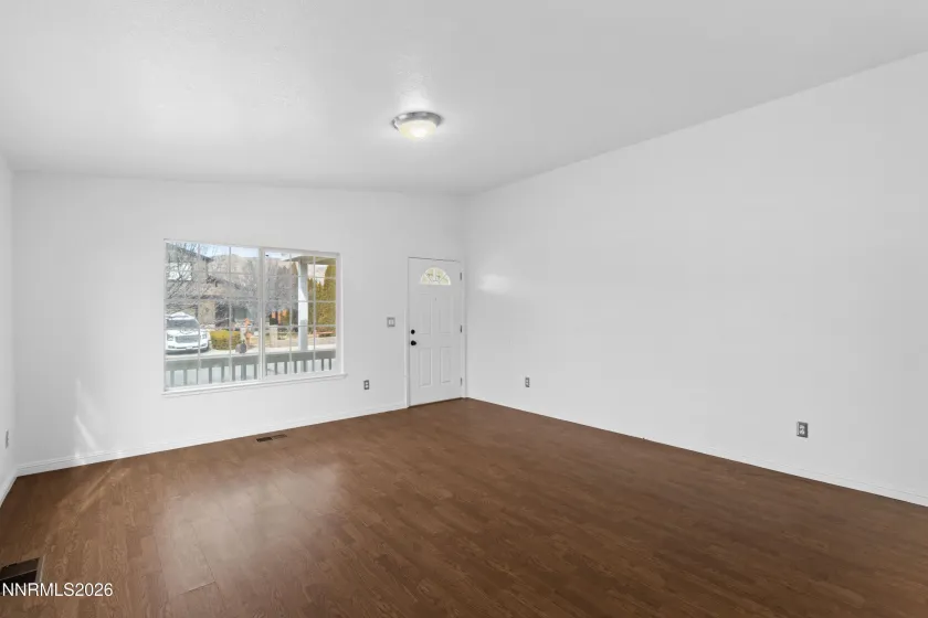 706 Strauss, Sun Valley, Nevada 89433, 4 Bedrooms Bedrooms, ,2 BathroomsBathrooms,Residential,Residential,Strauss,260001586