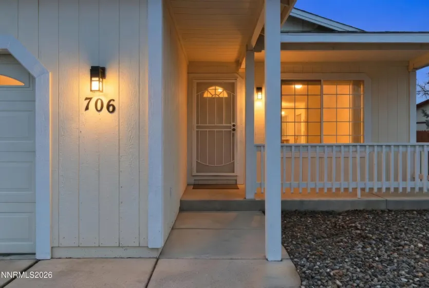 706 Strauss, Sun Valley, Nevada 89433, 4 Bedrooms Bedrooms, ,2 BathroomsBathrooms,Residential,Residential,Strauss,260001586