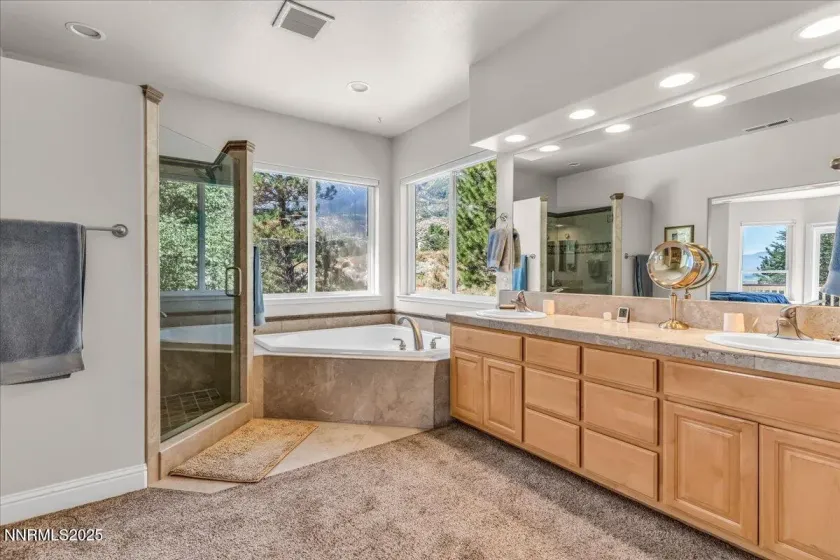 1272 Kingsbury Grade, Gardnerville, Nevada 89460, 3 Bedrooms Bedrooms, ,3 BathroomsBathrooms,Residential,Residential,Kingsbury Grade,250053455