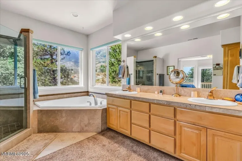 1272 Kingsbury Grade, Gardnerville, Nevada 89460, 3 Bedrooms Bedrooms, ,3 BathroomsBathrooms,Residential,Residential,Kingsbury Grade,250053455