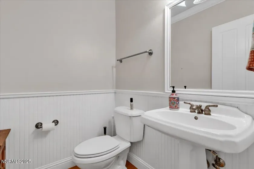 1272 Kingsbury Grade, Gardnerville, Nevada 89460, 3 Bedrooms Bedrooms, ,3 BathroomsBathrooms,Residential,Residential,Kingsbury Grade,250053455