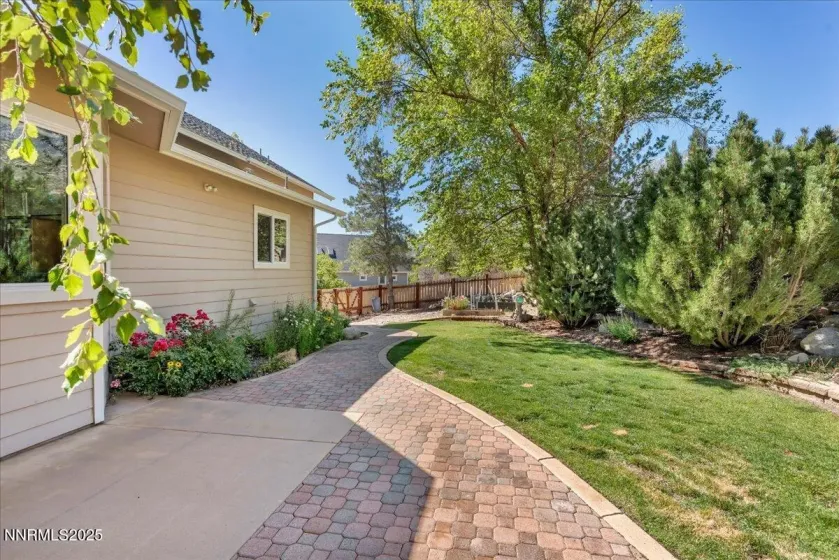 1272 Kingsbury Grade, Gardnerville, Nevada 89460, 3 Bedrooms Bedrooms, ,3 BathroomsBathrooms,Residential,Residential,Kingsbury Grade,250053455