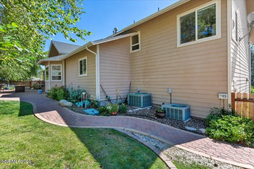 1272 Kingsbury Grade, Gardnerville, Nevada 89460, 3 Bedrooms Bedrooms, ,3 BathroomsBathrooms,Residential,Residential,Kingsbury Grade,250053455