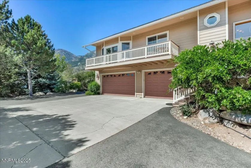 1272 Kingsbury Grade, Gardnerville, Nevada 89460, 3 Bedrooms Bedrooms, ,3 BathroomsBathrooms,Residential,Residential,Kingsbury Grade,250053455