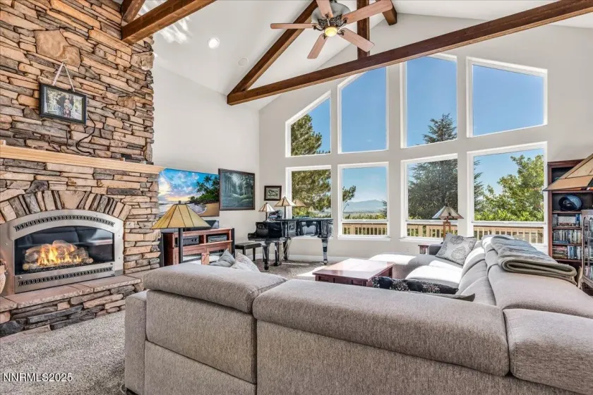 1272 Kingsbury Grade, Gardnerville, Nevada 89460, 3 Bedrooms Bedrooms, ,3 BathroomsBathrooms,Residential,Residential,Kingsbury Grade,250053455