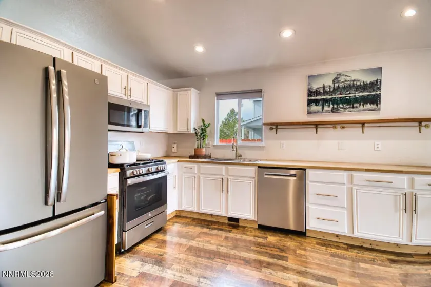 17670 Yearling, Reno, Nevada 89508, 3 Bedrooms Bedrooms, ,2 BathroomsBathrooms,Residential,Residential,Yearling,260001596