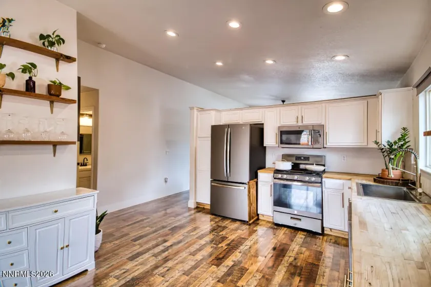 17670 Yearling, Reno, Nevada 89508, 3 Bedrooms Bedrooms, ,2 BathroomsBathrooms,Residential,Residential,Yearling,260001596