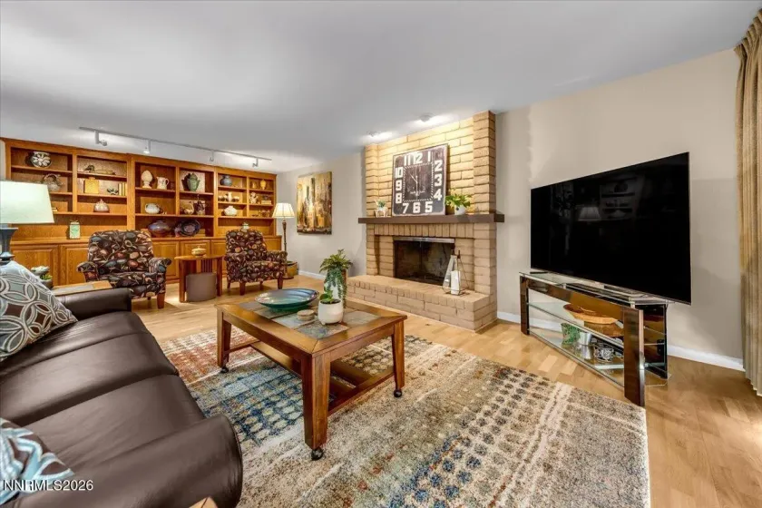 1456 Eastwood, Reno, Nevada 89509, 4 Bedrooms Bedrooms, ,2 BathroomsBathrooms,Residential,Residential,Eastwood,260001605