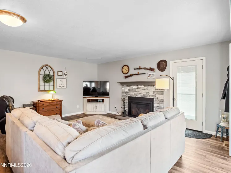 3628 Lakeview, Carson City, Nevada 89703, 4 Bedrooms Bedrooms, ,3 BathroomsBathrooms,Residential,Residential,Lakeview,260001608